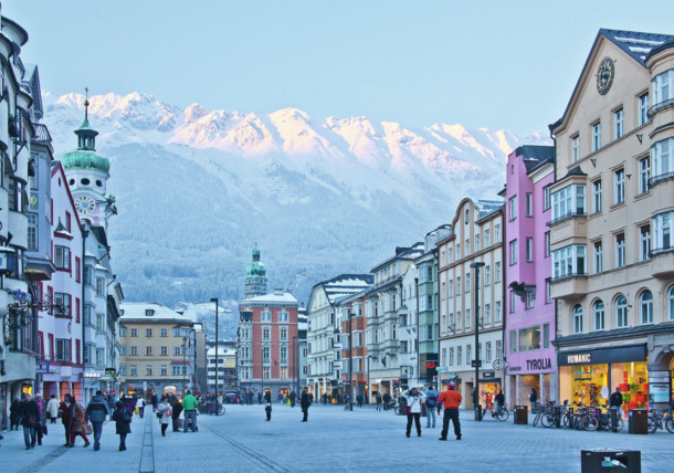     Innsbruck old town / Innsbruck